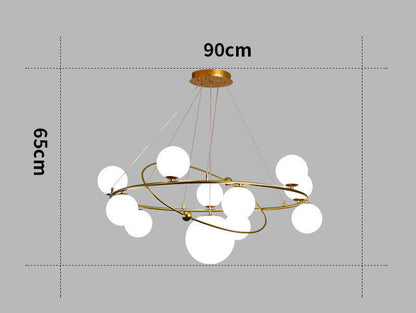 Modern ljuskrona med stilren design.