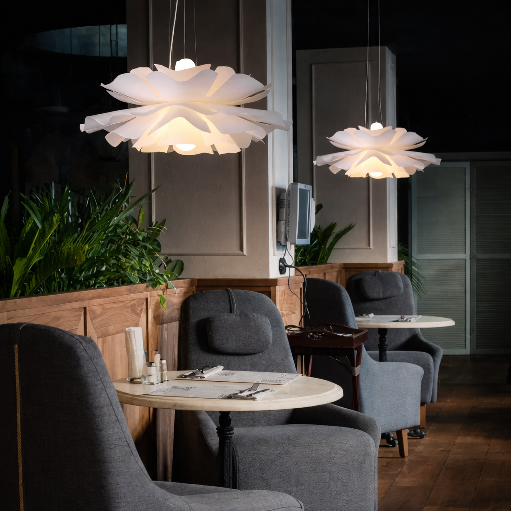 Modern nordisk blomformad taklampa